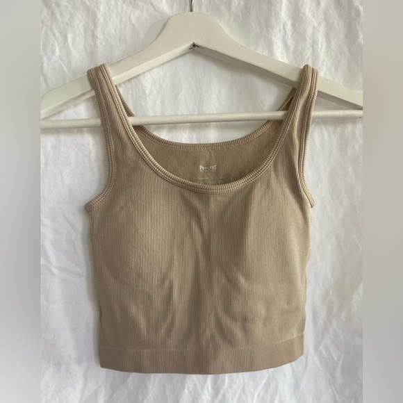 PRO FIT Seamless padded tank top size small - Picture 9 of 13